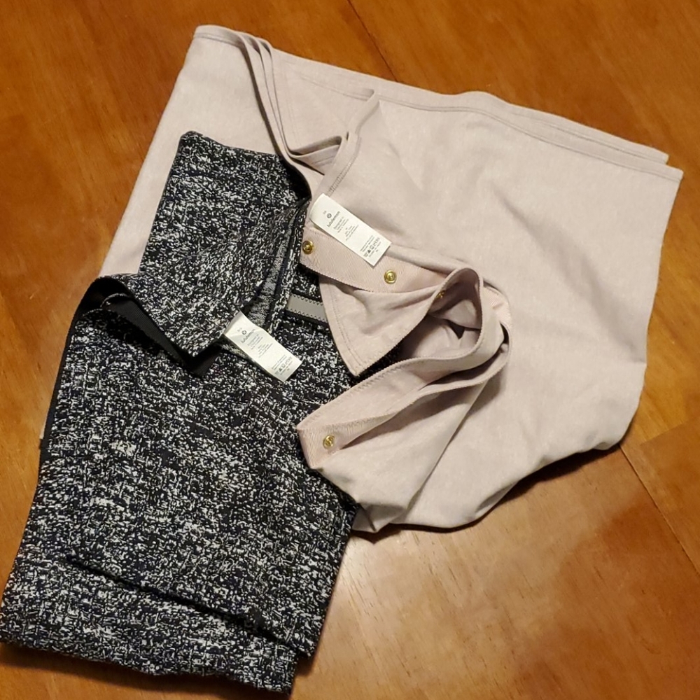 Lululemon infinity scarfs